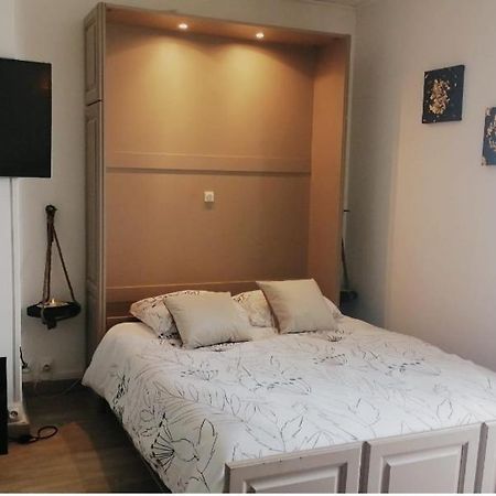 Un Temps Pour Soi Apartment Châteauroux Exterior photo